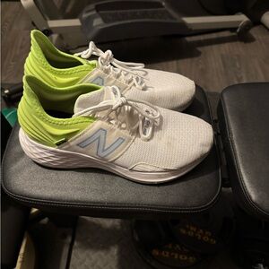 Women’s roav new balance size 9